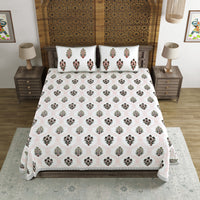 BLOCKS OF INDIA Hand Block Printed Cotton Super King Size Bedsheet(270 x 270) (Color 2)